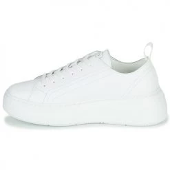 Chaussures Femme Baskets basses Armani Exchange XCC64-XDX043 Blanc -Baskets mode Soldes 17674399 500 D