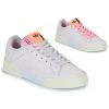 Chaussures Femme Baskets basses adidas Originals COURT TOURINO W Rose